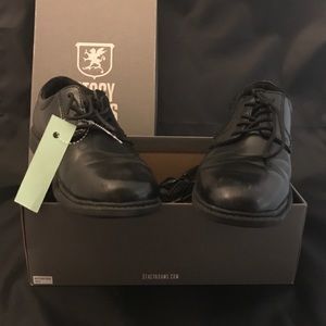 Boys dress shoes, worn once for wedding, size 4M
